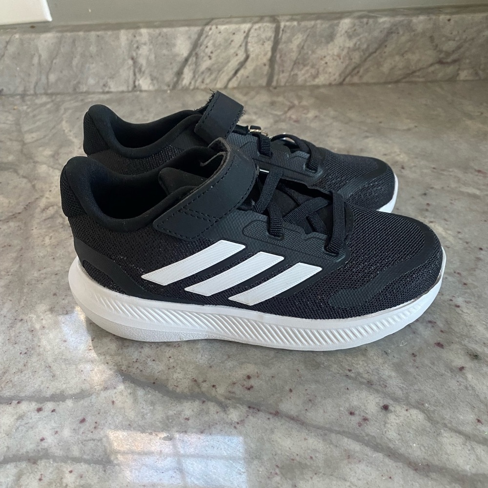Adidas Runfalcon 5 Toddler Boys Sneaker Size 10K Black White Lightweight & Comfo